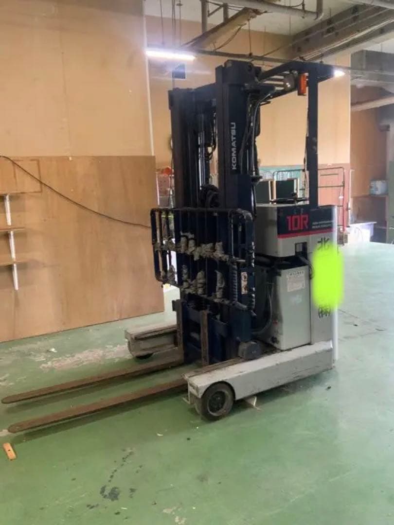 小松　バッテリーフォークリフト