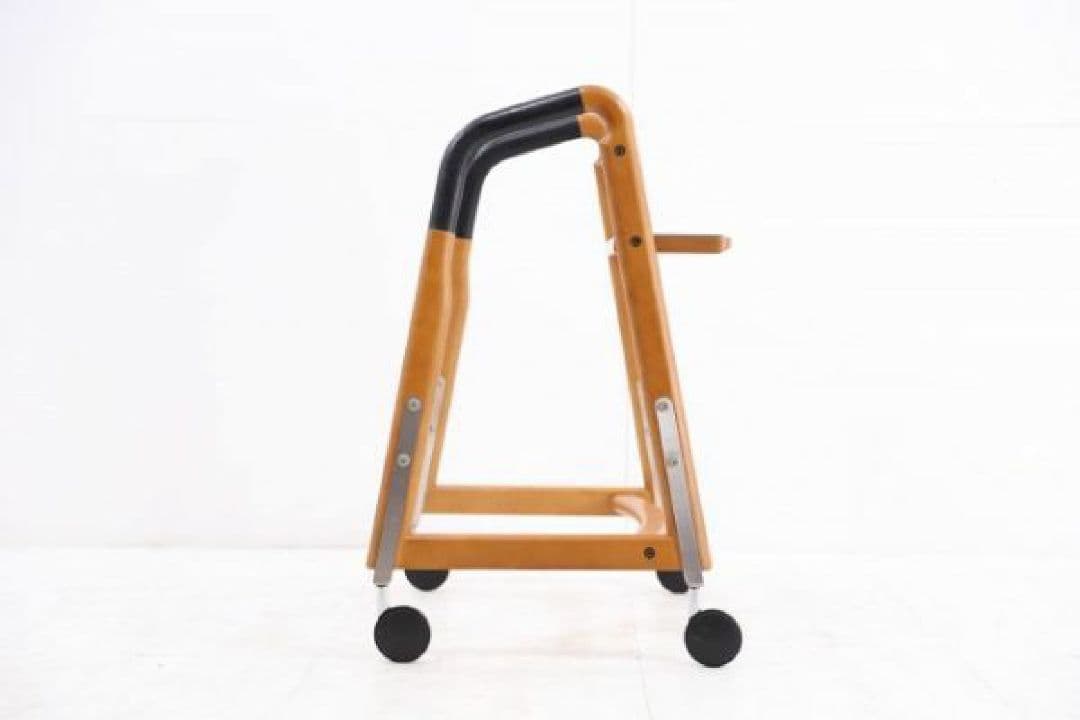 歩行補助車 ポコ・ア・ポコ 株式会社カンディハウス札幌