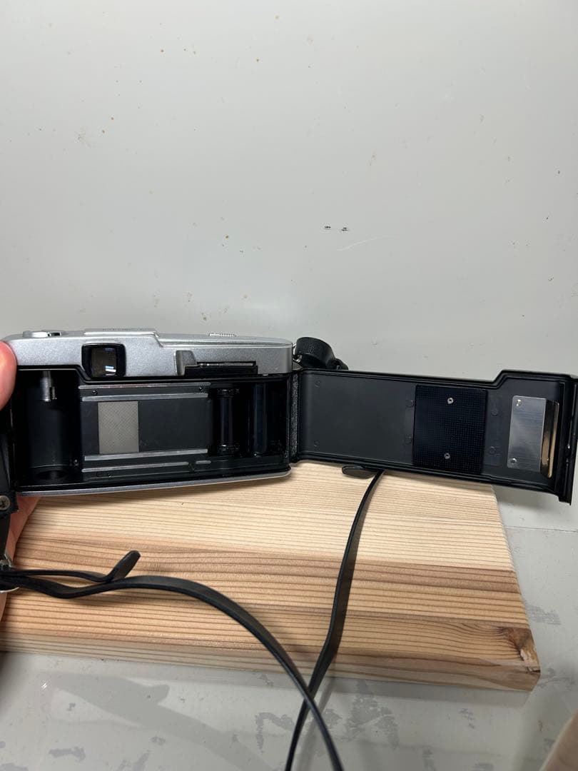 Olympus PEN F ハーフフィルムカメラ【難あり】