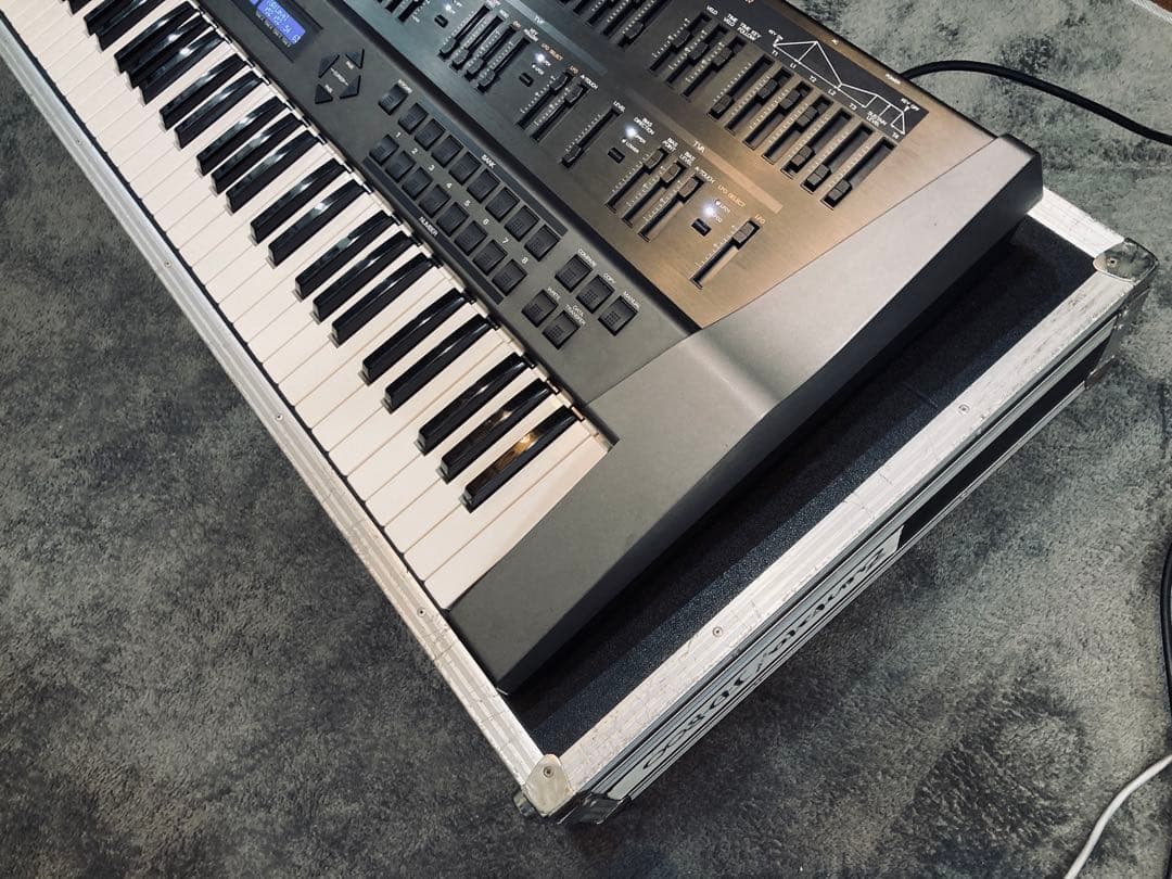 Roland JD-800 シンセサイザー メンテナンス済 ハードケース付き