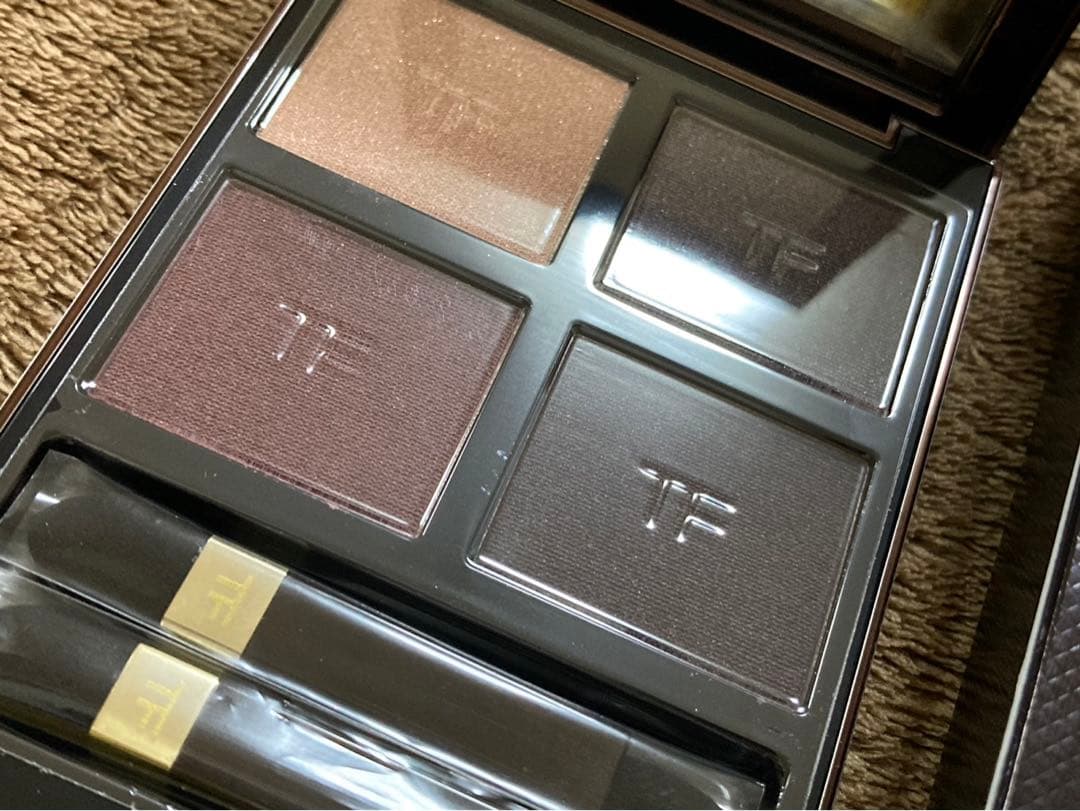 L*r様 トムフォード アイカラークォード 39Cバイオレットサテン