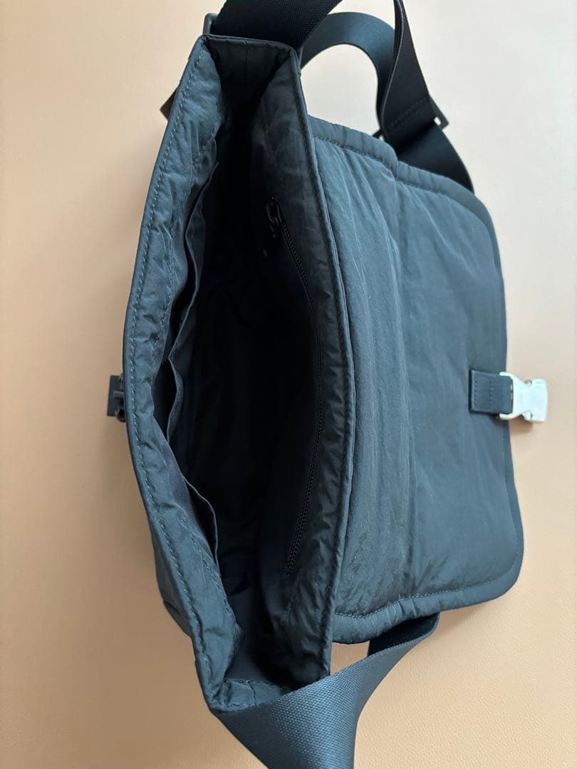 kuros'（クロス）ナイロンミニメッセンジャーバッグ