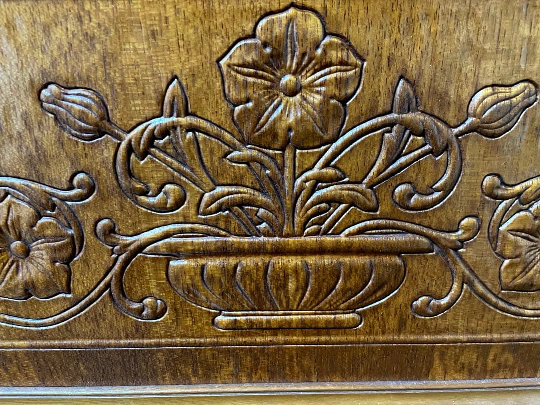 アンティーク　クローゼット