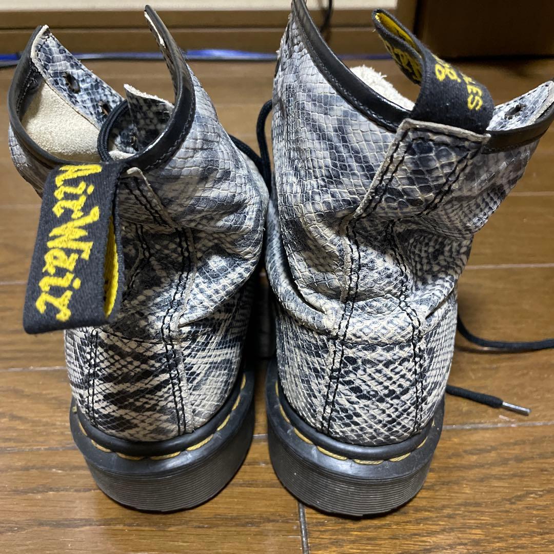 y*o様 Dr.Martens ドクターマーチン パイソン　蛇柄　イングランド製