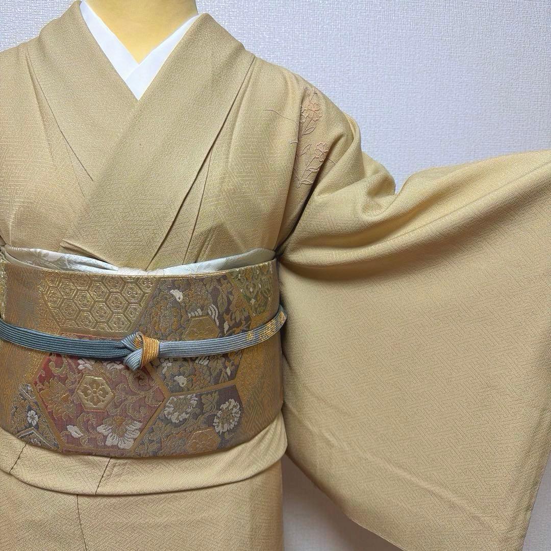 25 付け下げ訪問着フルセット 正絹 ベージュ 薄茶 総刺繍 相良刺繍 暈し染め