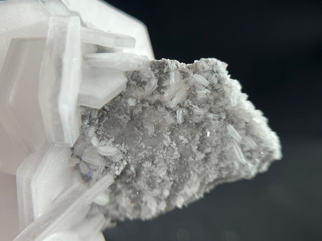 【鉱物商店】稀有品　両面の方解石　クリスタル　クォーツ