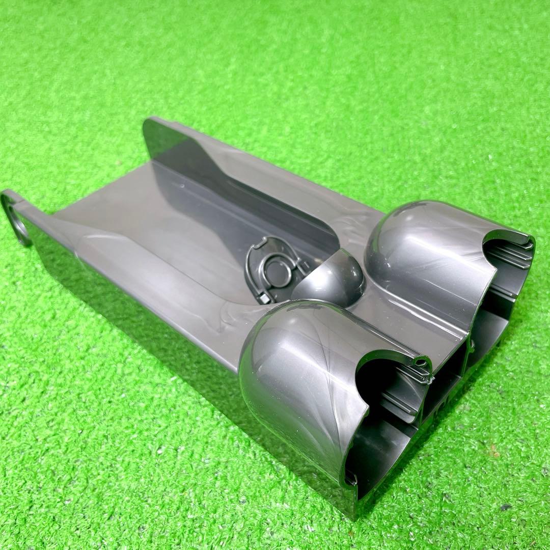 美品！Dyson SV12 コードレスクリーナー　清掃済