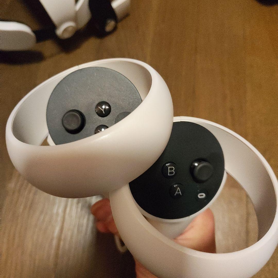  Quest 2 () ヘッドセットとジャンクコントローラー