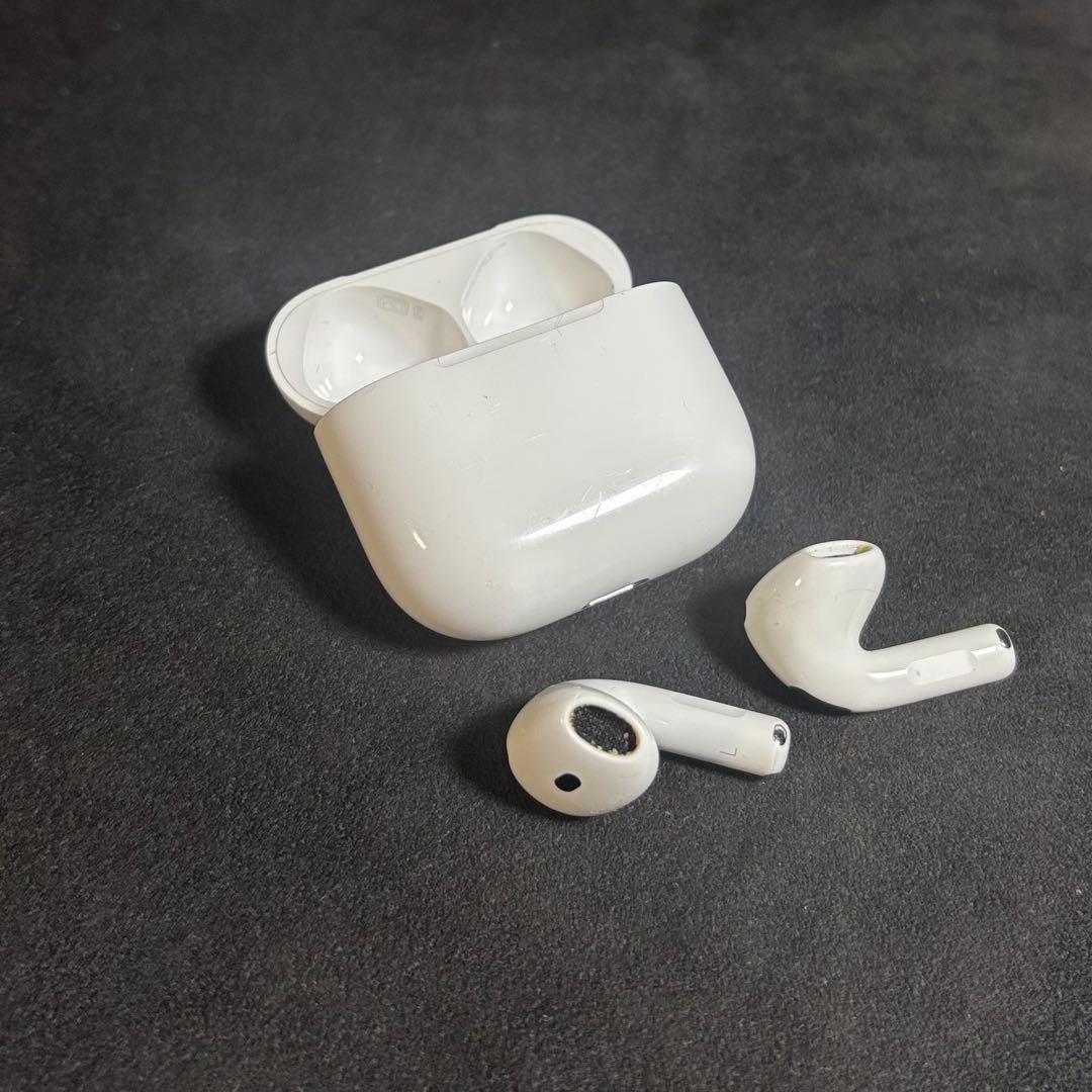 AirPods4 第4世代 美品 イヤホン 充電良好