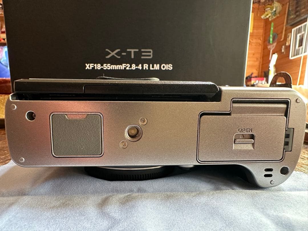 Fujifilm X-T3ミラーレスカメラ18-55㎜レンズハーフレザーケース付