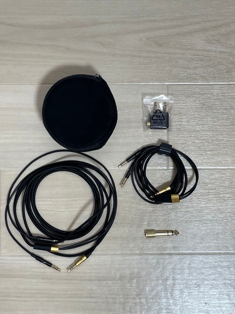 ヘッドホン Meze 99 Classics Walnut Gold