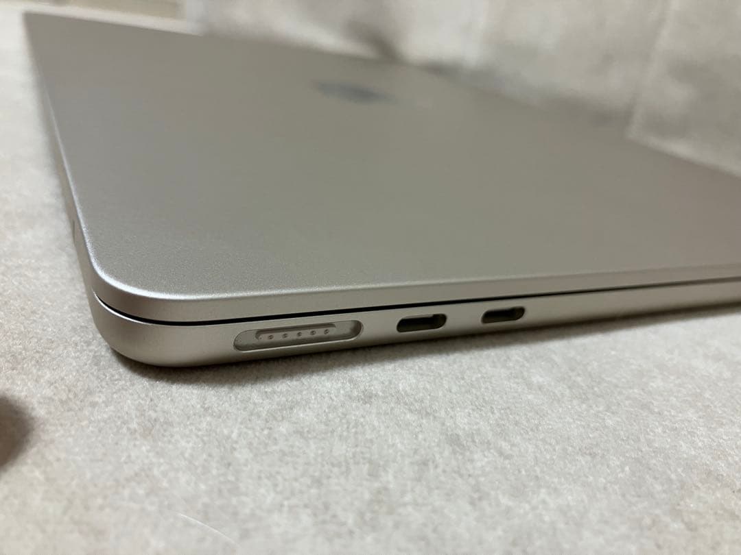 MacBook air スターライト 16gb 256gb 13インチ　M2