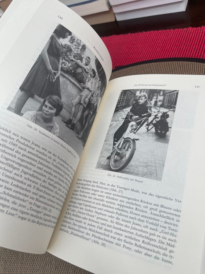 洋書 Die Kultur der 50er Jahre