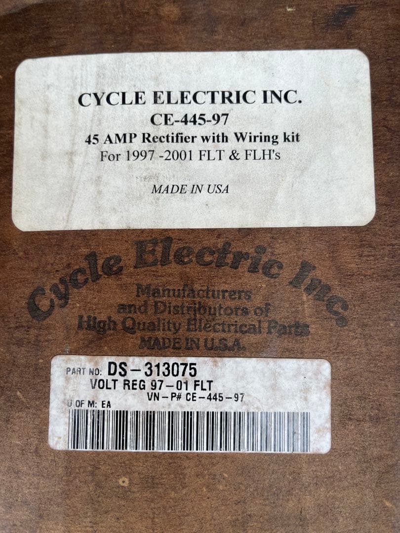 ハーレー　harley レギュレーター FL ツーリング ツアラーモデル