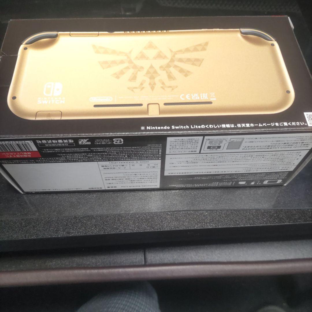 Nintendo Switch Lite Hyrule Edition 本体