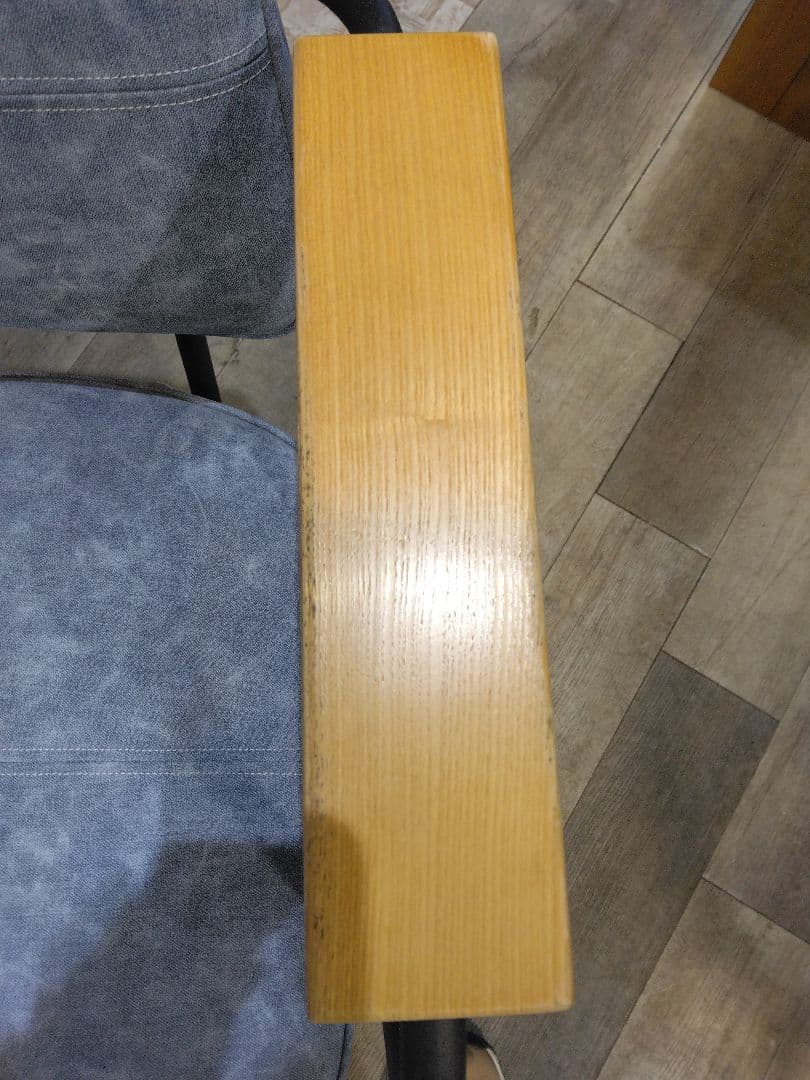 美容室マテリ椅子