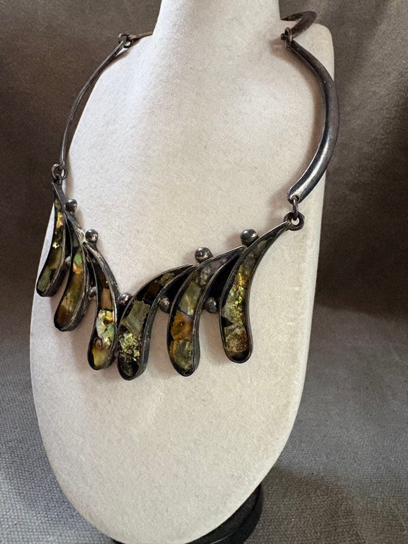 d*7様 エレガントな流線型ペンダントネックレス／メキシカンネックレス