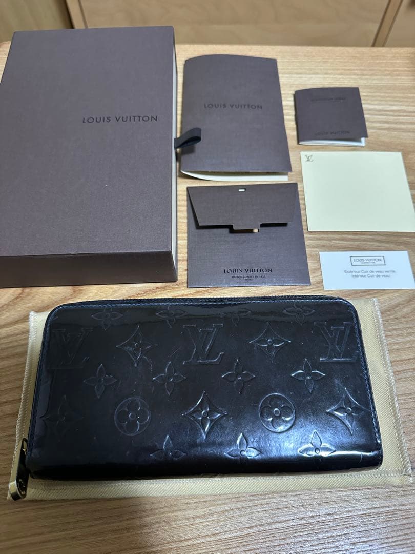 【箱付属品付き】ルイヴィトン モノグラム ヴェルニ ジッピーウォレット