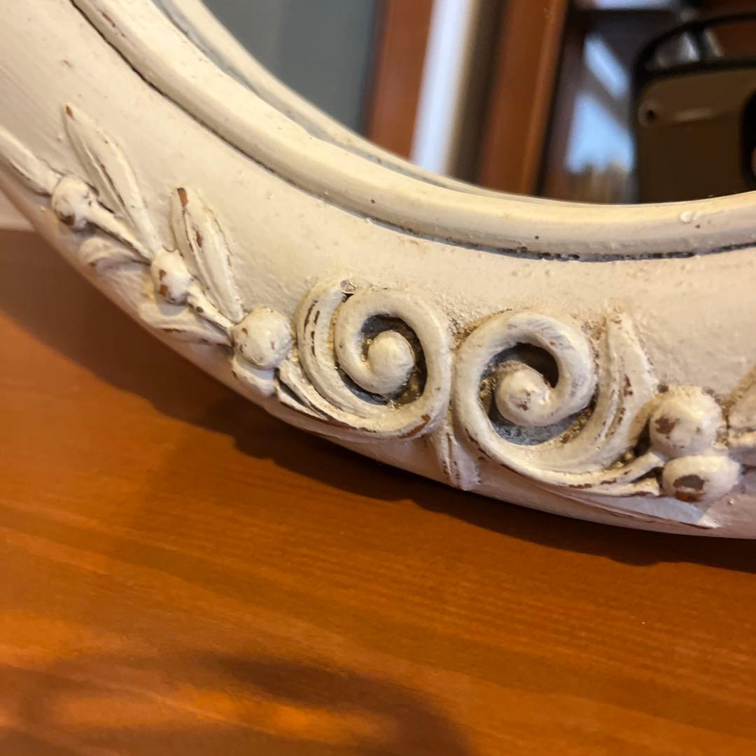 ホワイト楕円形壁掛け鏡　アンティーク