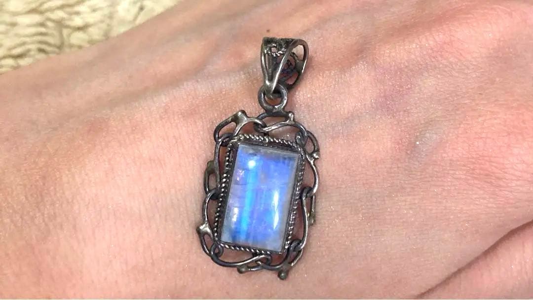 レインボームーンストーン ペンダントトップ　シルバー925