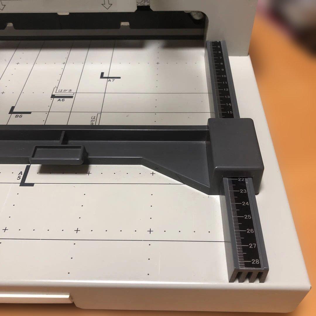 PLUS PK-513L 手動裁断機 替刃新品交換済み