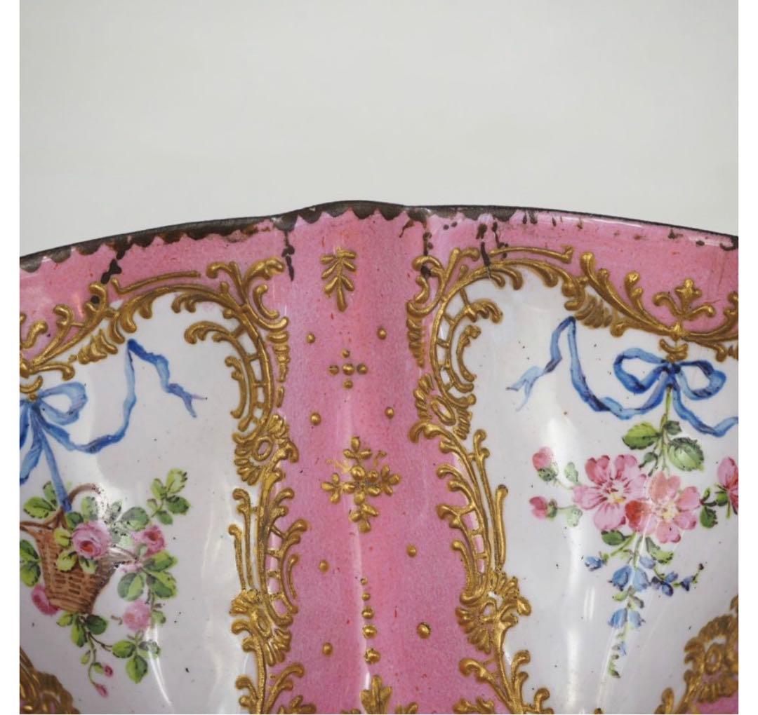 きなこ☆送料無料　18世紀フランス　総手描き　描画七宝/銅胎画琺瑯　鉢