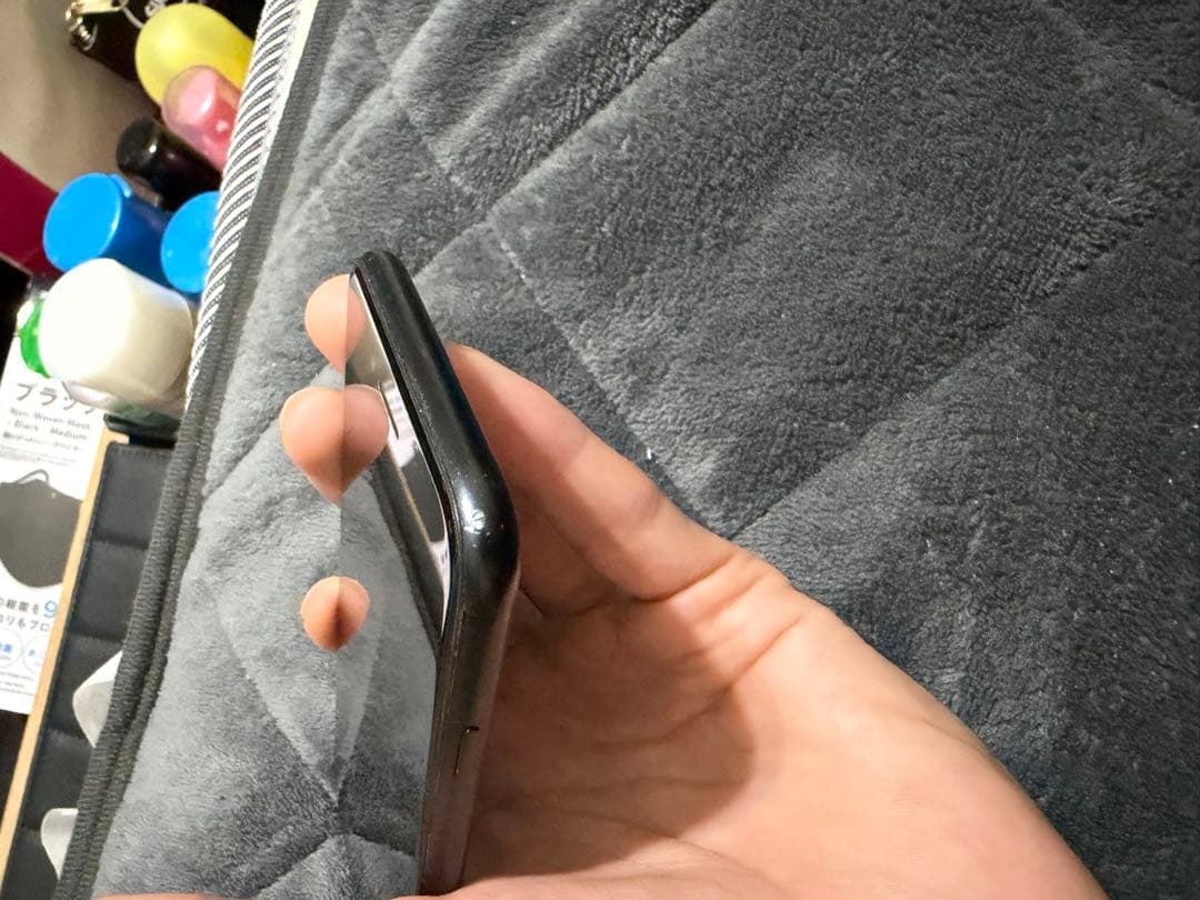 iPhoneSEブラック 本体