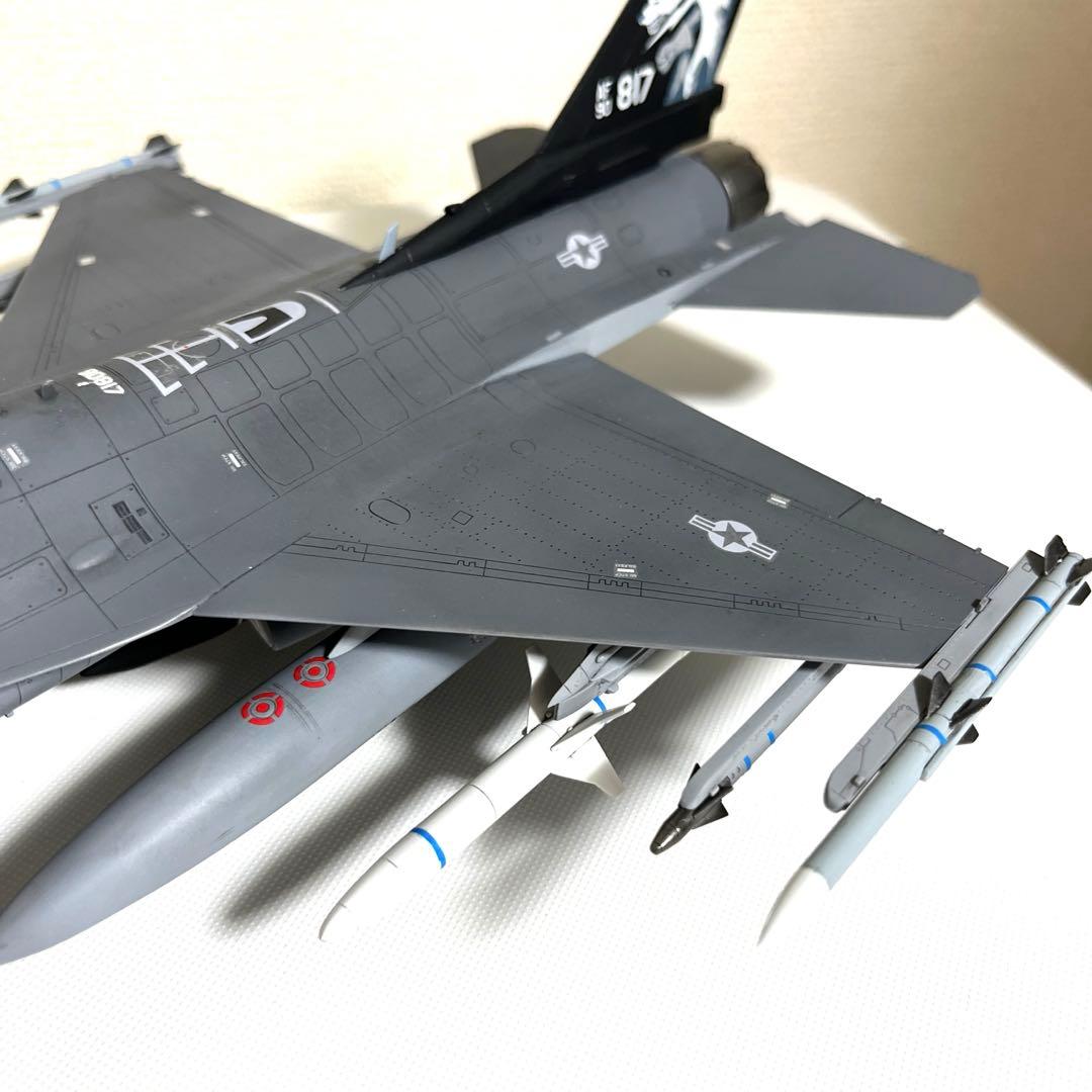 戦闘機プラモデル完成品1/48ハセガワF-16ファイティングファルコン