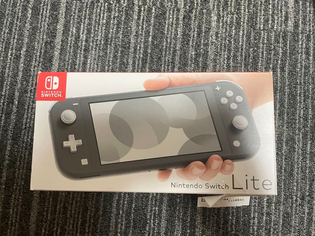 Nintendo switch Lite （本体ケース、カセット付き）