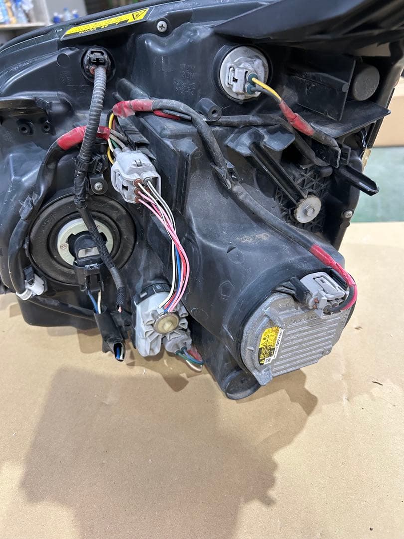 70ヴォクシー煌めき右ヘッドライト