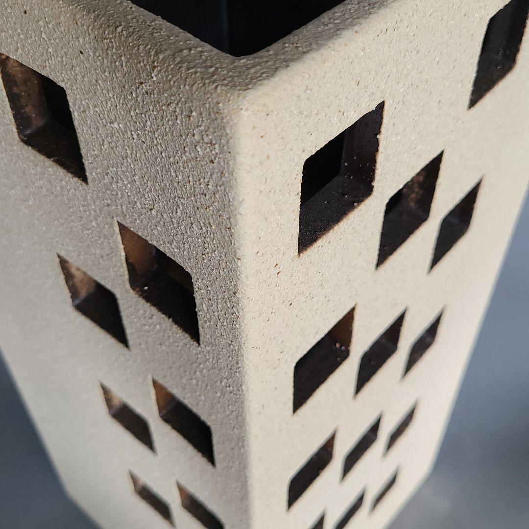 信楽焼 傘立て ベージュ正角 高さ４９cm