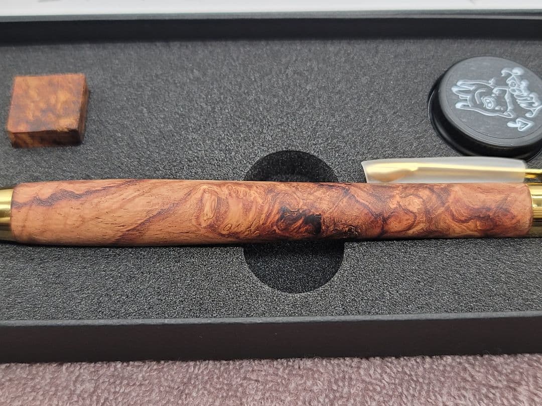 新品　こぶた工房　ローズウッド瘤　極上杢　ボールペン