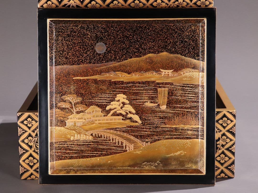 MA322 時代木製漆器 総蒔絵総梨地 花七宝 花の丸蒔絵 五段重 山水 二枚蓋