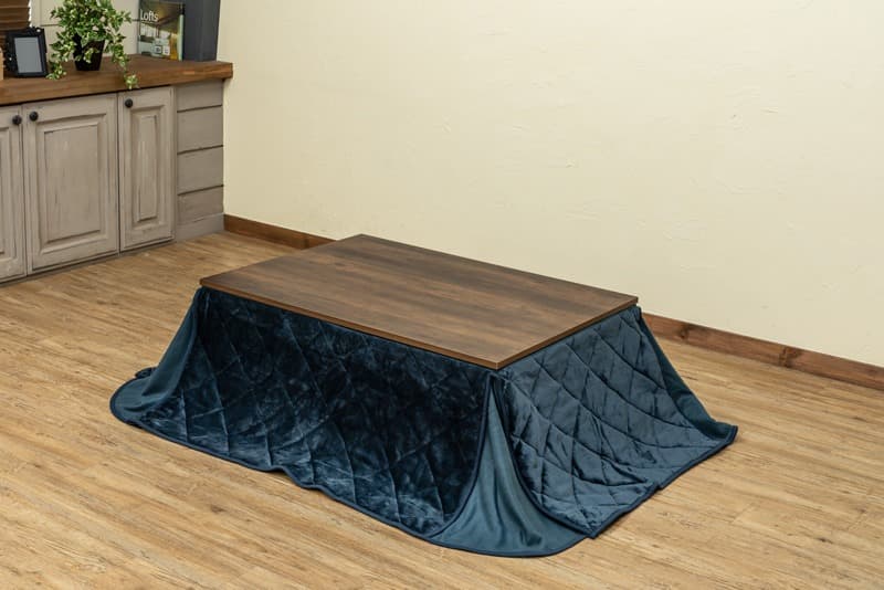 【新品・送料無料】ヴィンテージ柄コタツ　105×75　掛け布団セット