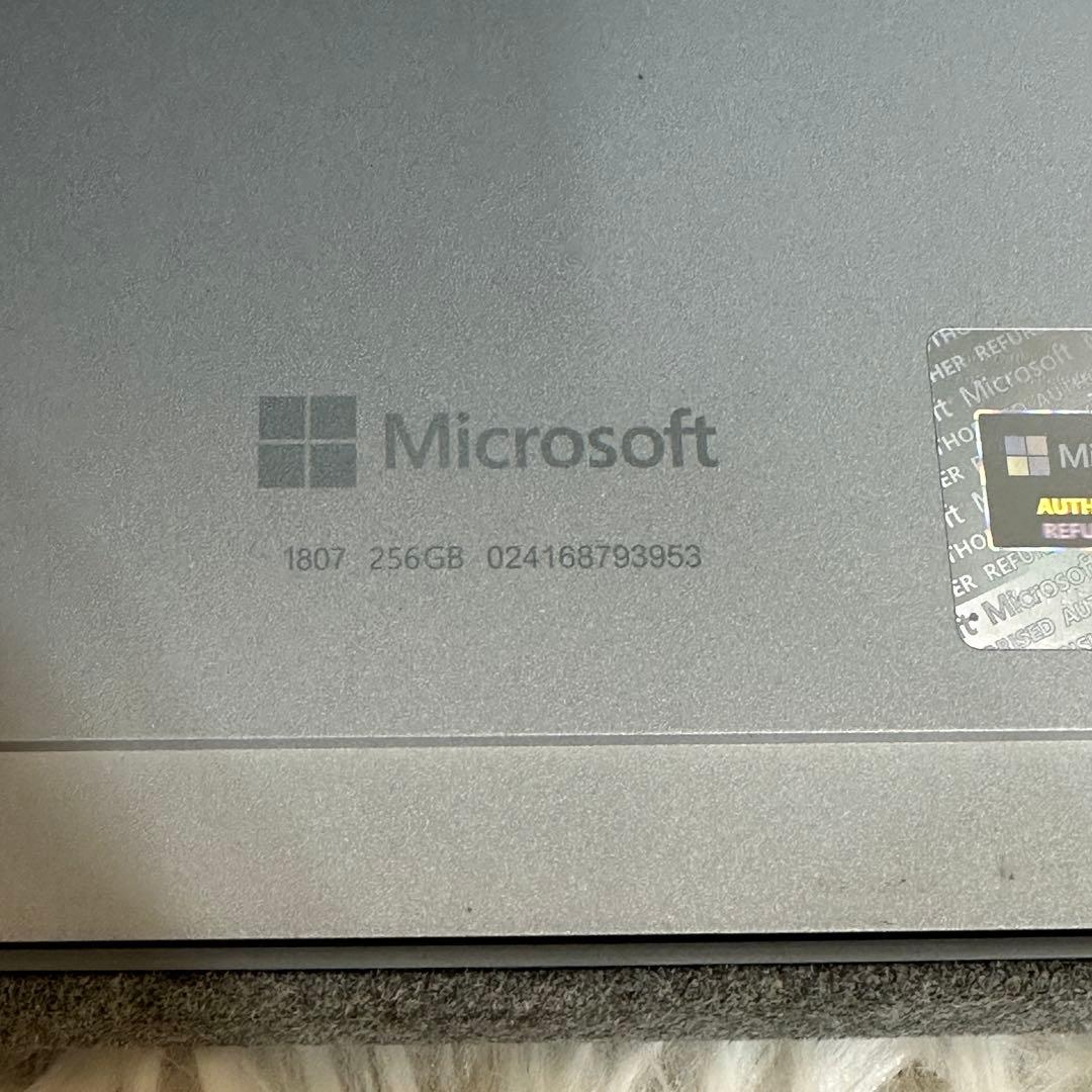Microsoft Surface Pro 純正キーボード付き SSD256GB