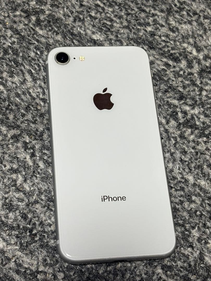 iPhone8本体SIMフリー