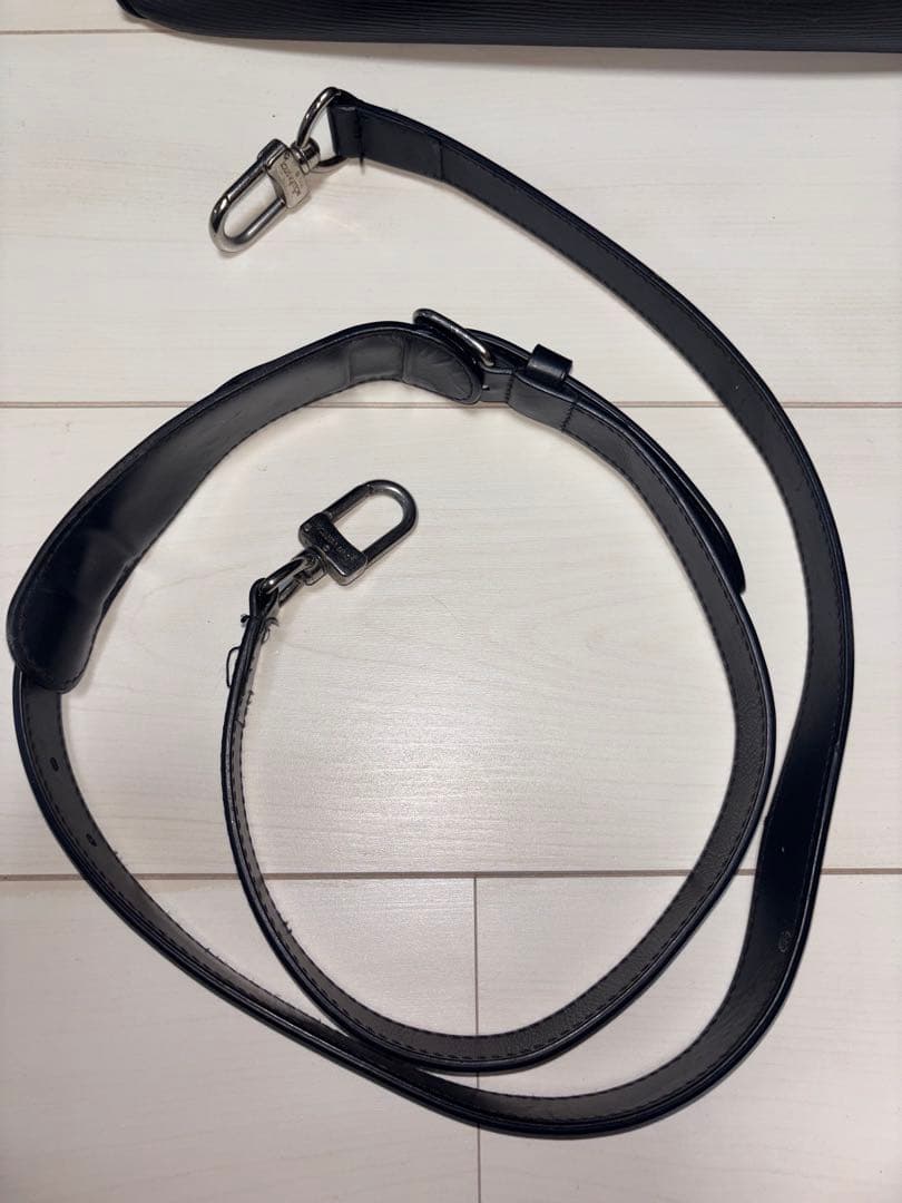 LOUIS VUITTON エピ 2way ショルダーバッグ