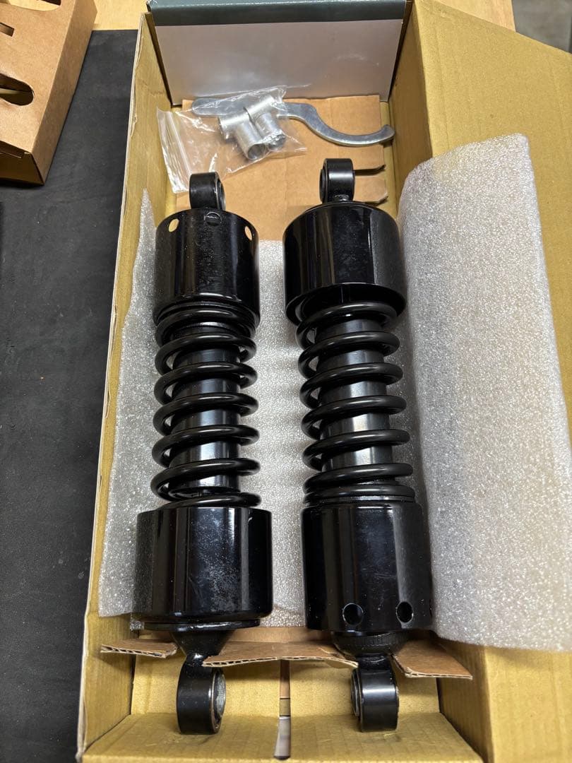 sr400 リアサスペンション&ショートサイドスタンド