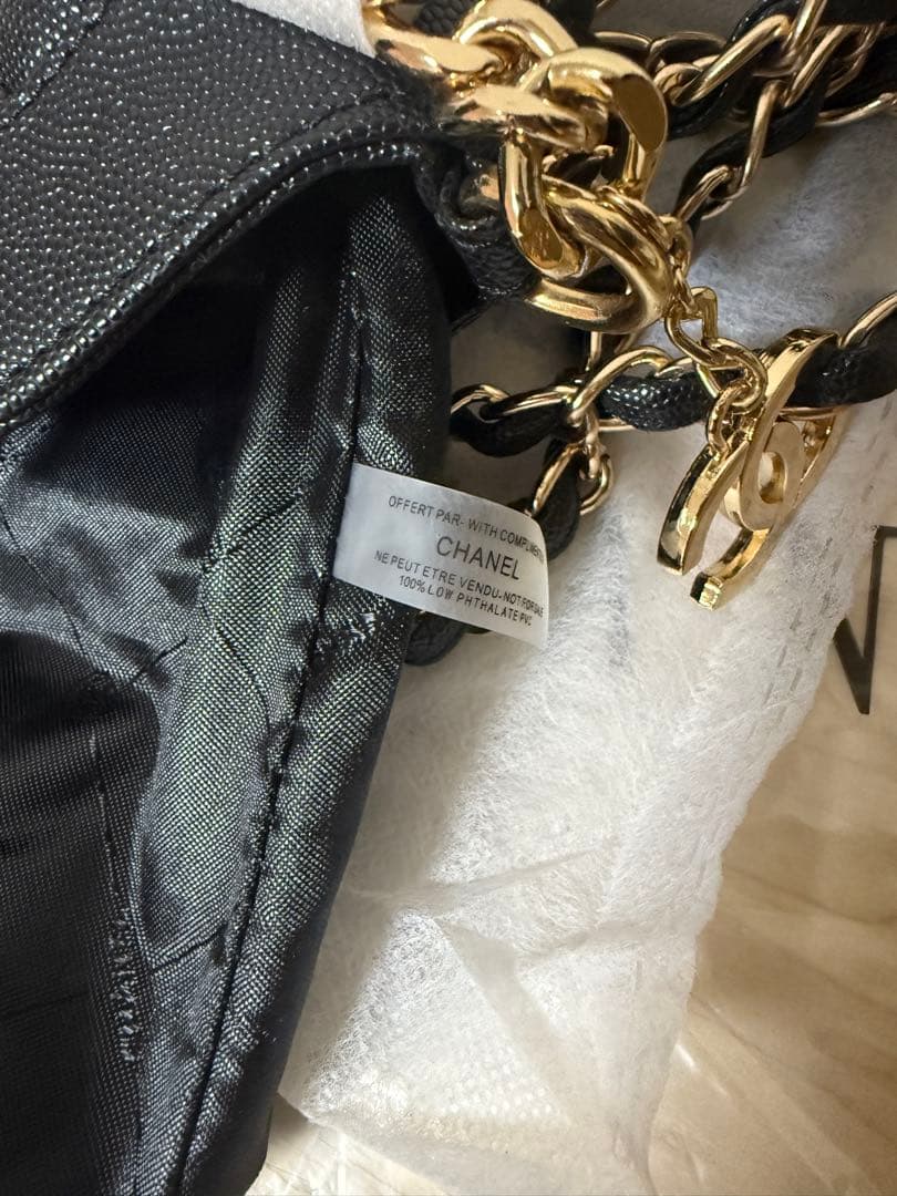 CHANEL CC ロゴノベルティ　キルティングショルダーバッグ