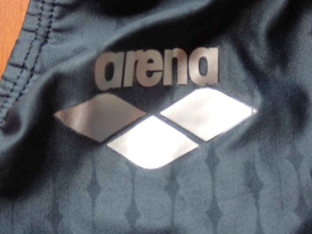 【未使用】アリーナレディース水着S