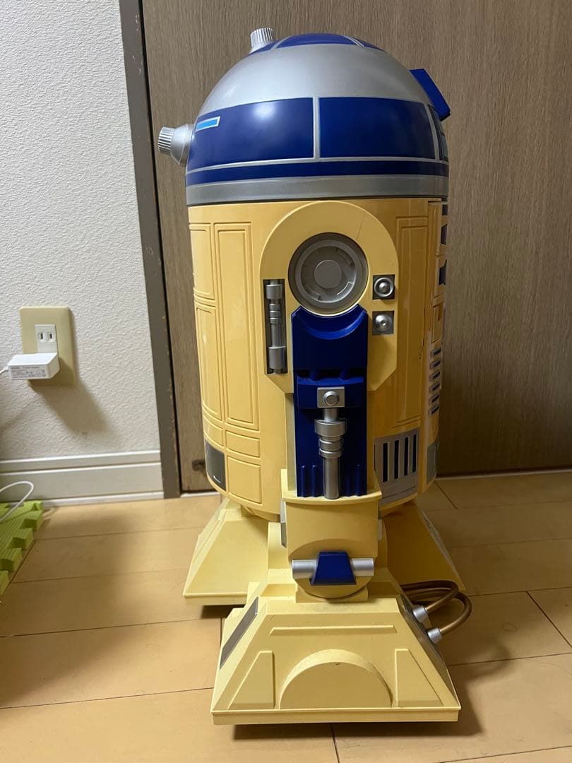 R2-D2 温冷庫 セブンイレブン 懸賞 冷蔵庫 R2D2 スターウォーズ