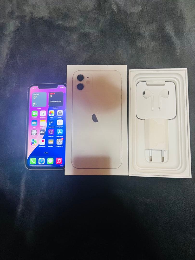 Apple iPhone 11 SIM フーリ