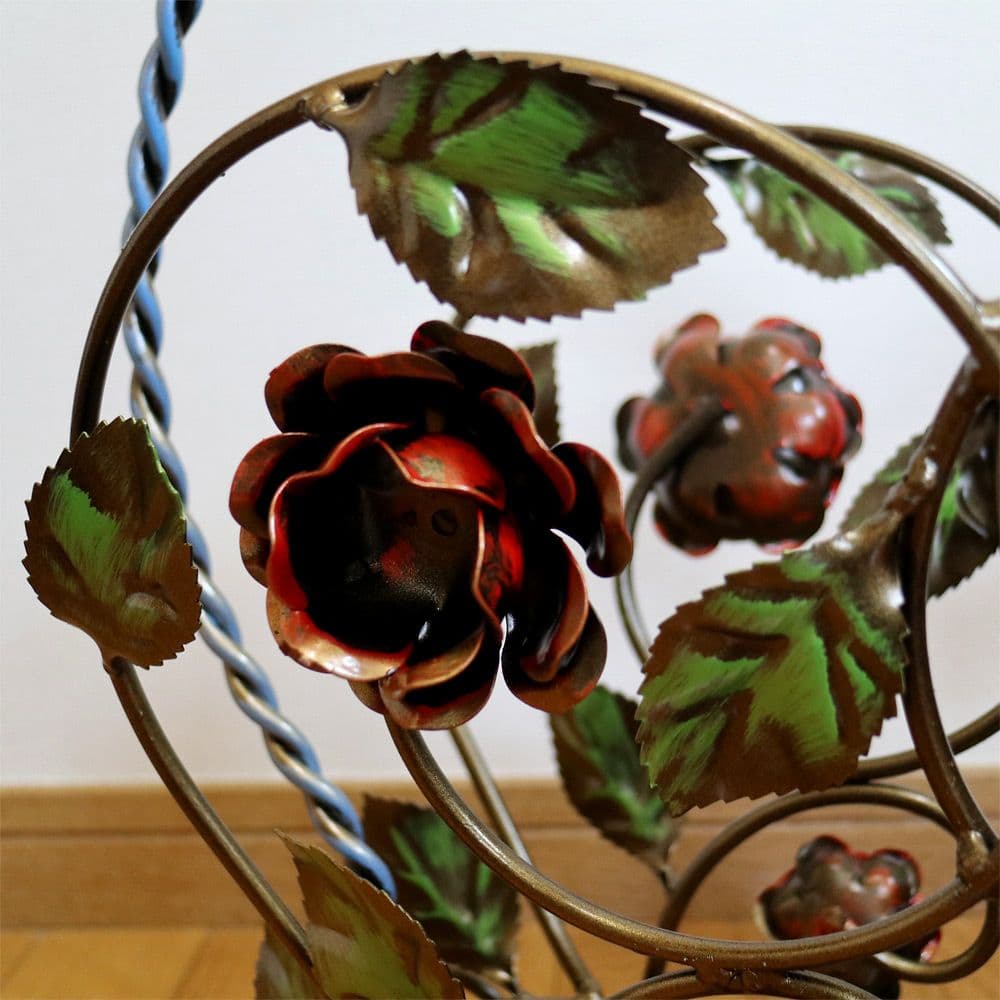 輸入雑貨　イタリア製品　ヨーロピアン　ローズ　アイアン　マガジンラック