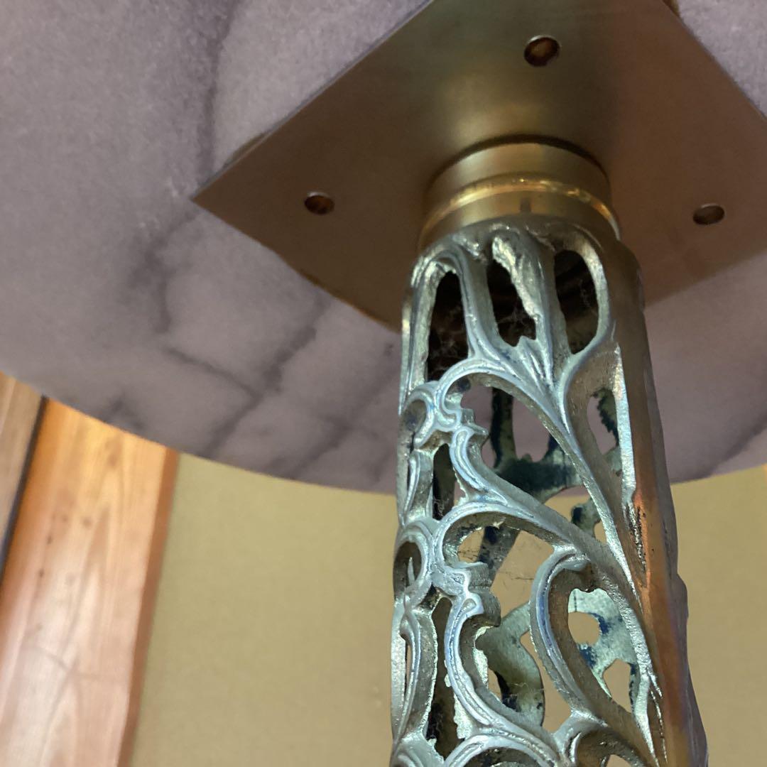 大理石と金属製のクラシックテーブル　花台　フラワースタンド