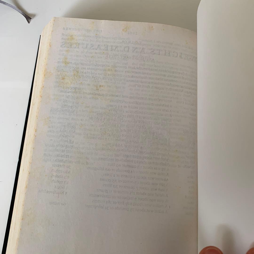 洋書 The HOLY BIBLE English standard version