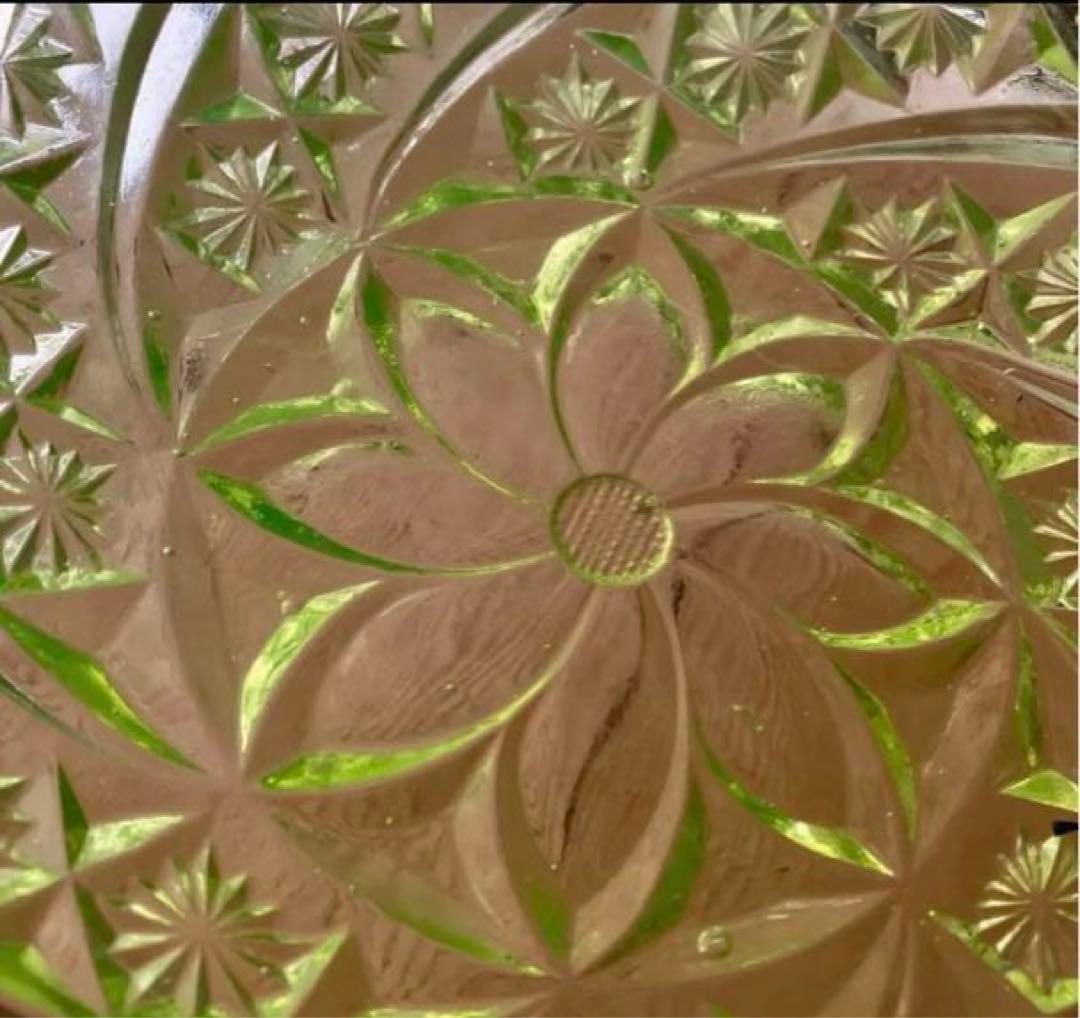 戦前　和骨董　アンティーク　ウランガラス　プレスガラス　大きなボウル