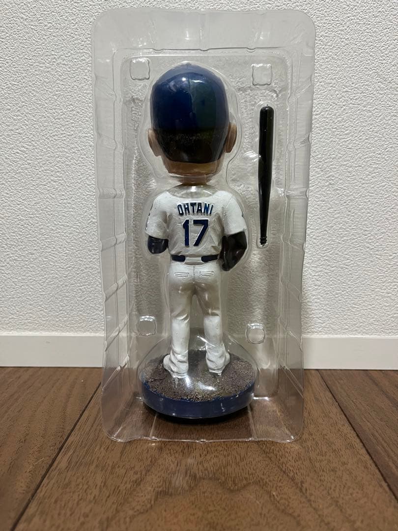 新品　ボブルヘッド人形　大谷翔平　MVP 2025/4/2 球場配布　冊子付き