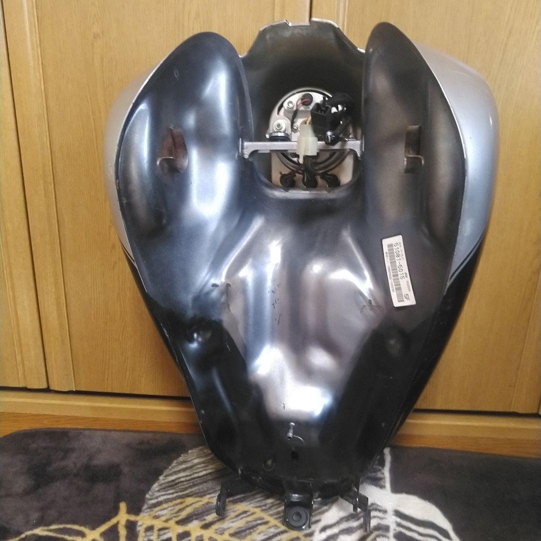 カワサキVN250AEエリミネーター タンク シルバー/ブラック。