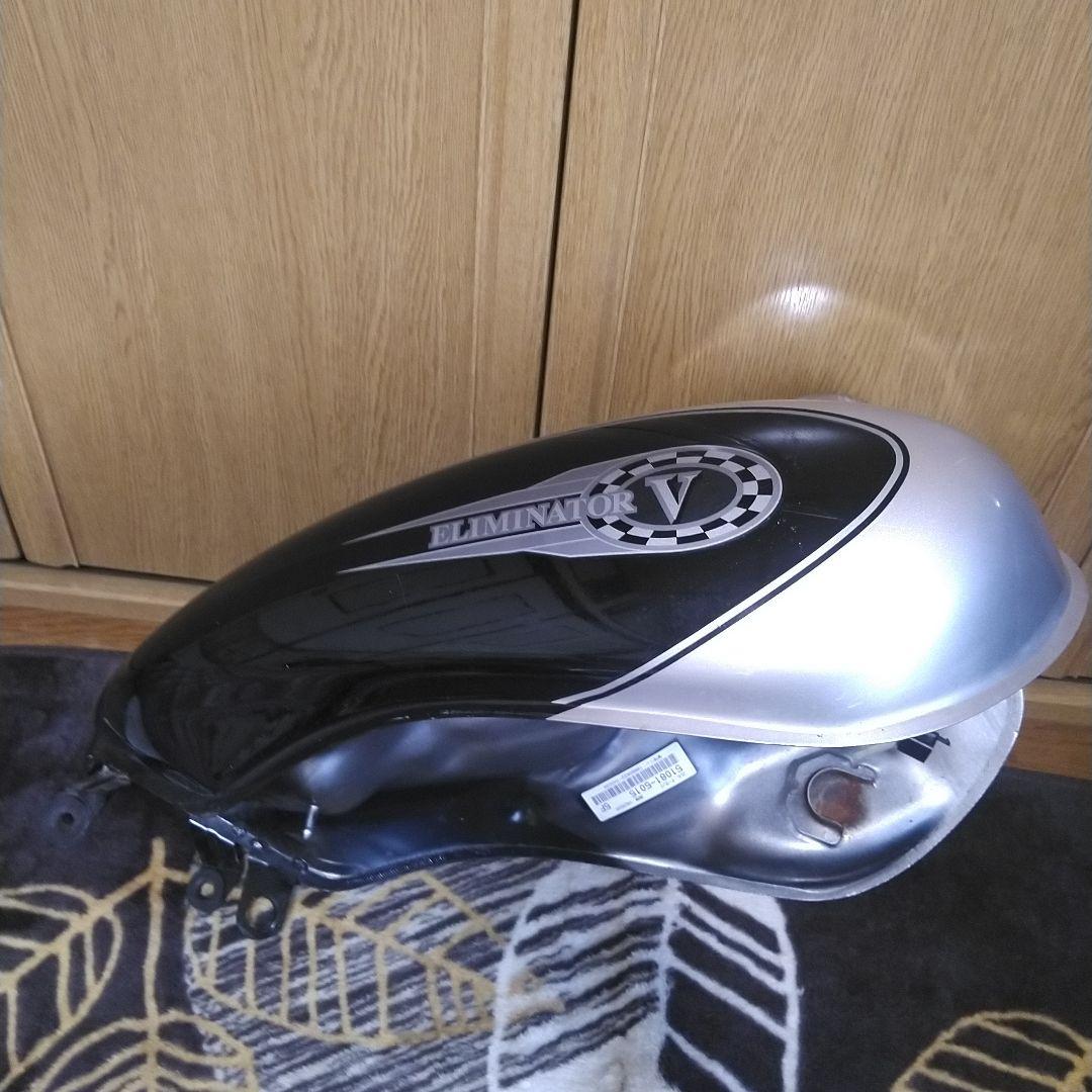 カワサキVN250AEエリミネーター タンク シルバー/ブラック。