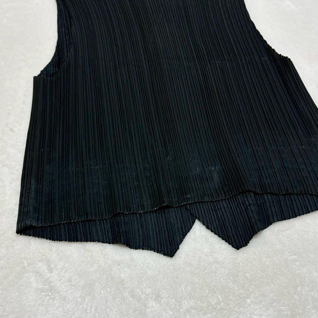美品✨ ISSEY MIYAKE MEN　イッセイミヤケ　プリーツベスト　黒　M